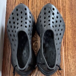 Kane Men's Charcoal Water-Ready Slip-On Sandals